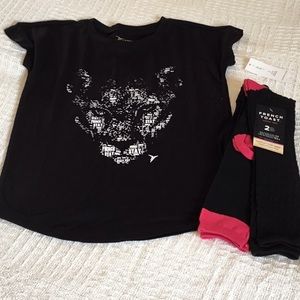 NWT Girls size 6-7 T-shirt with two pair of socks